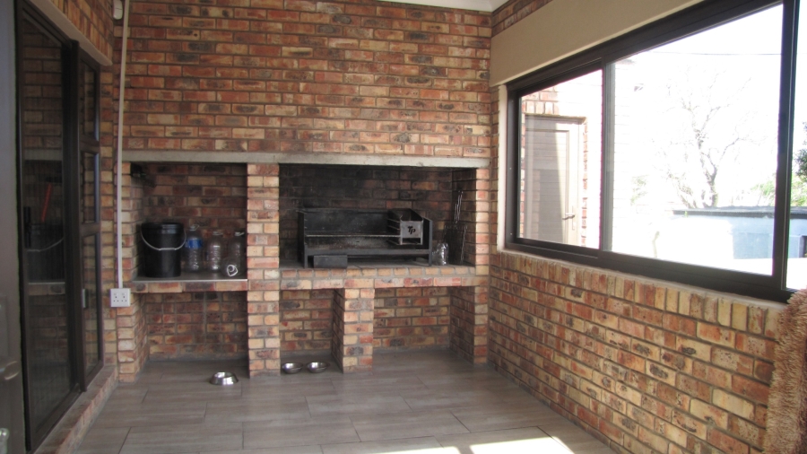 3 Bedroom Property for Sale in Cambridge Eastern Cape